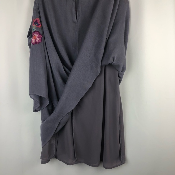Umgee Floral Embroidered Angel Sleeve Mini Dress - Gray Size Small - Picture 8 of 9